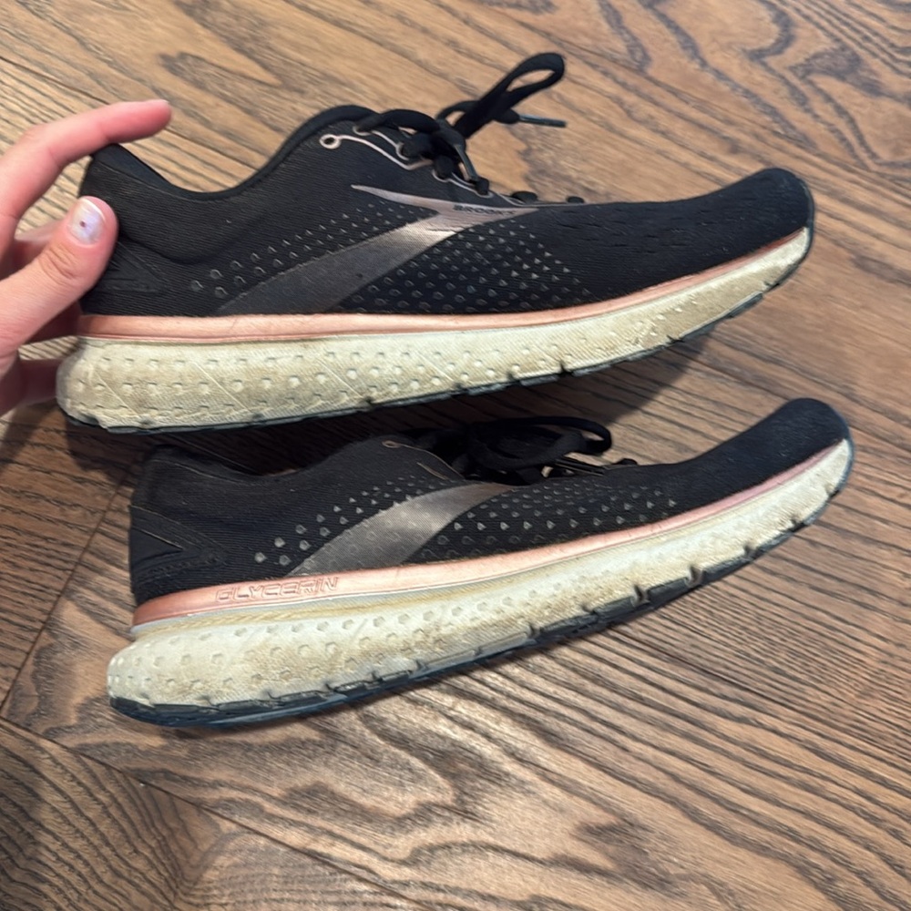 Black and Pink Brooks Glycerin 19s - Picture 2 of 7